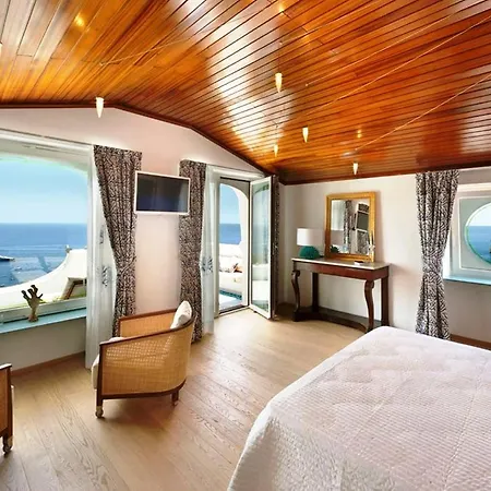 Sleeps 10 With Pool Air Con And Wifi * נראנו