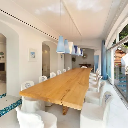 Sleeps 10 With Pool Air Con And Wifi *