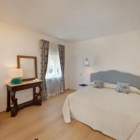 וילה Sleeps 10 With Pool Air Con And Wifi *